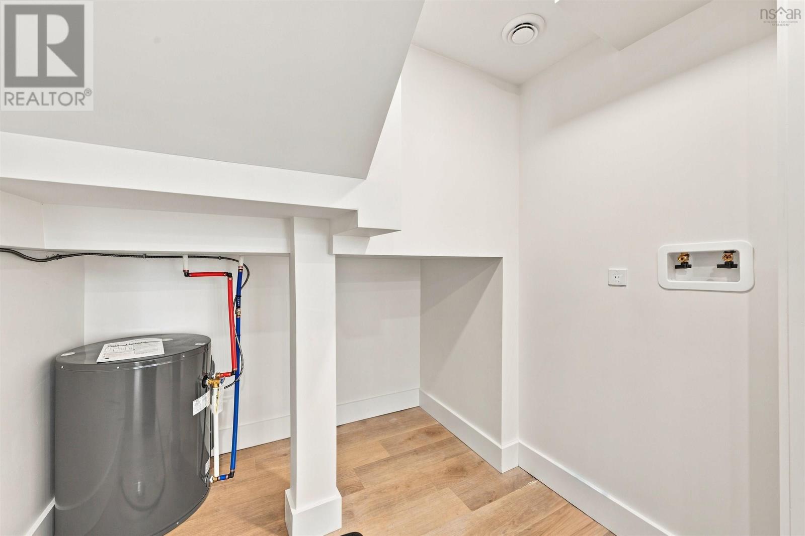 3 Admiral Street Property Photo 36