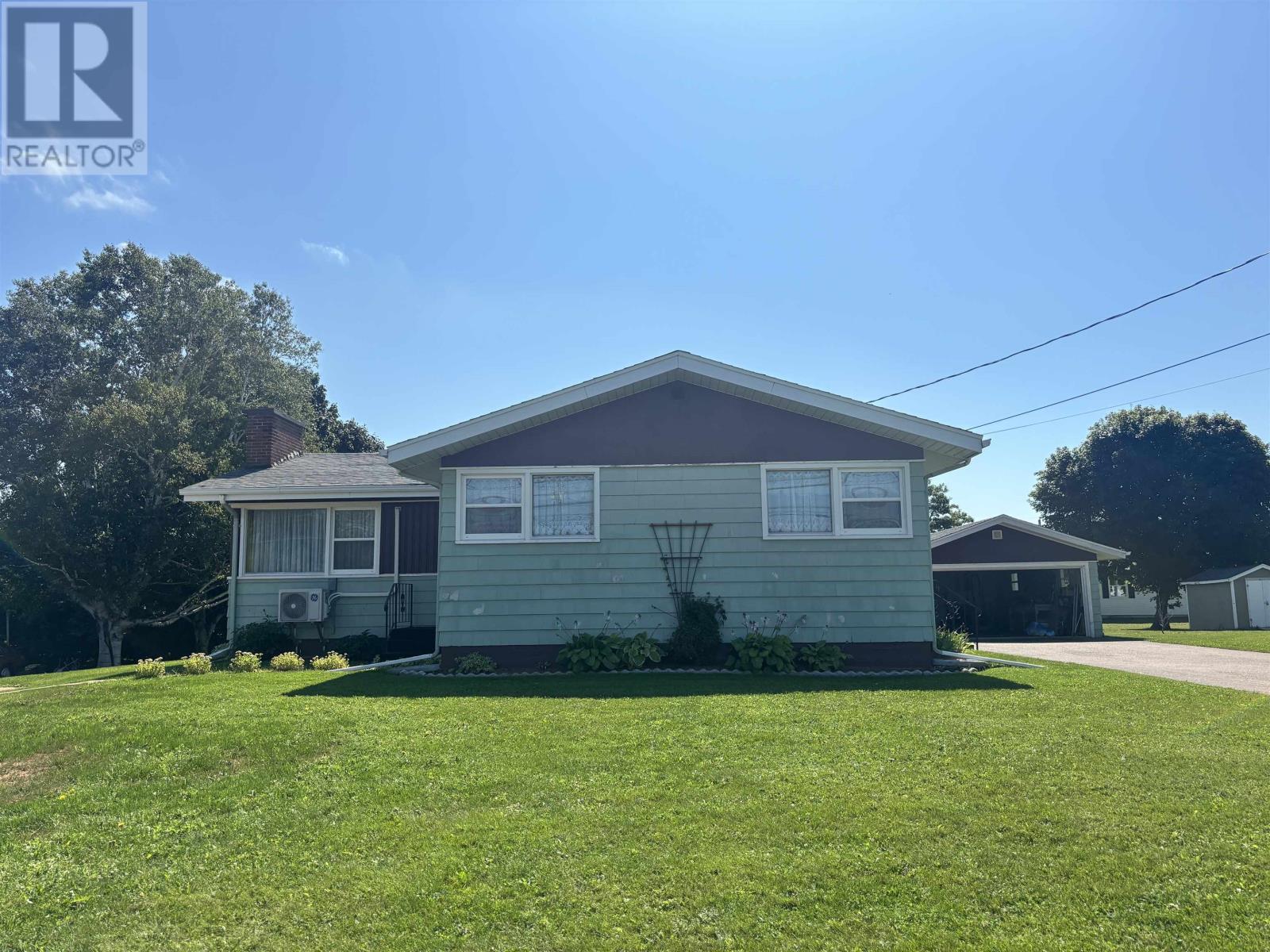762 Water Street E Property Photo 1