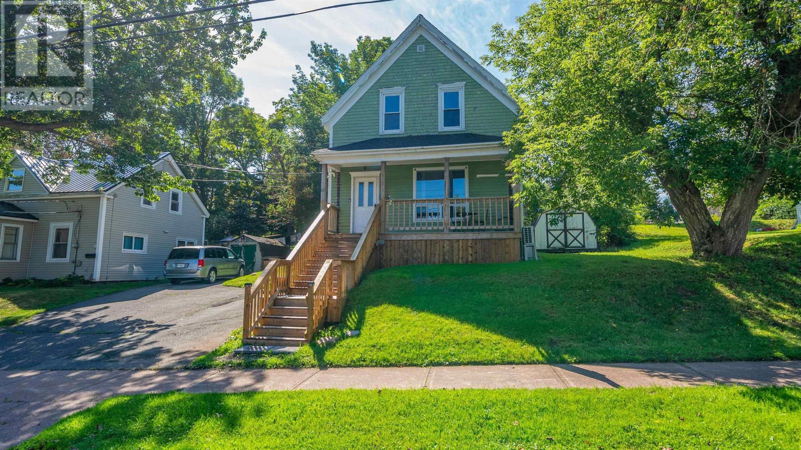 62 Maple Avenue