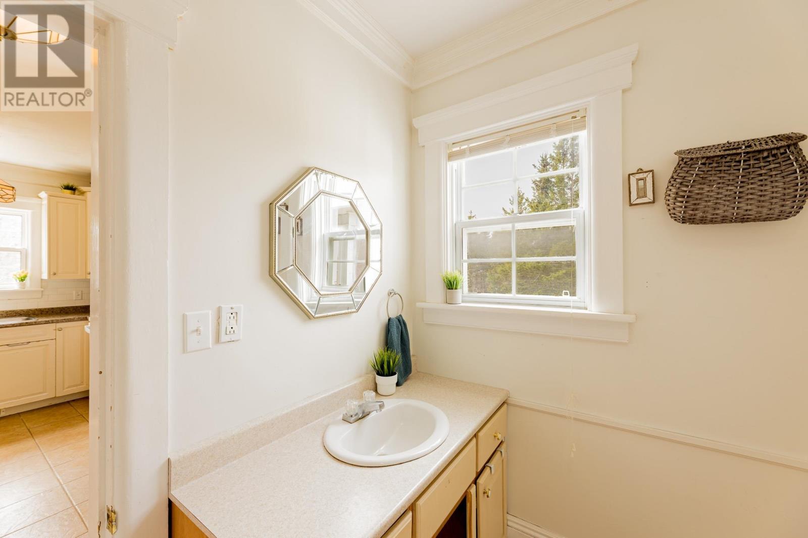 3905 St. Mary's Road Property Photo 13
