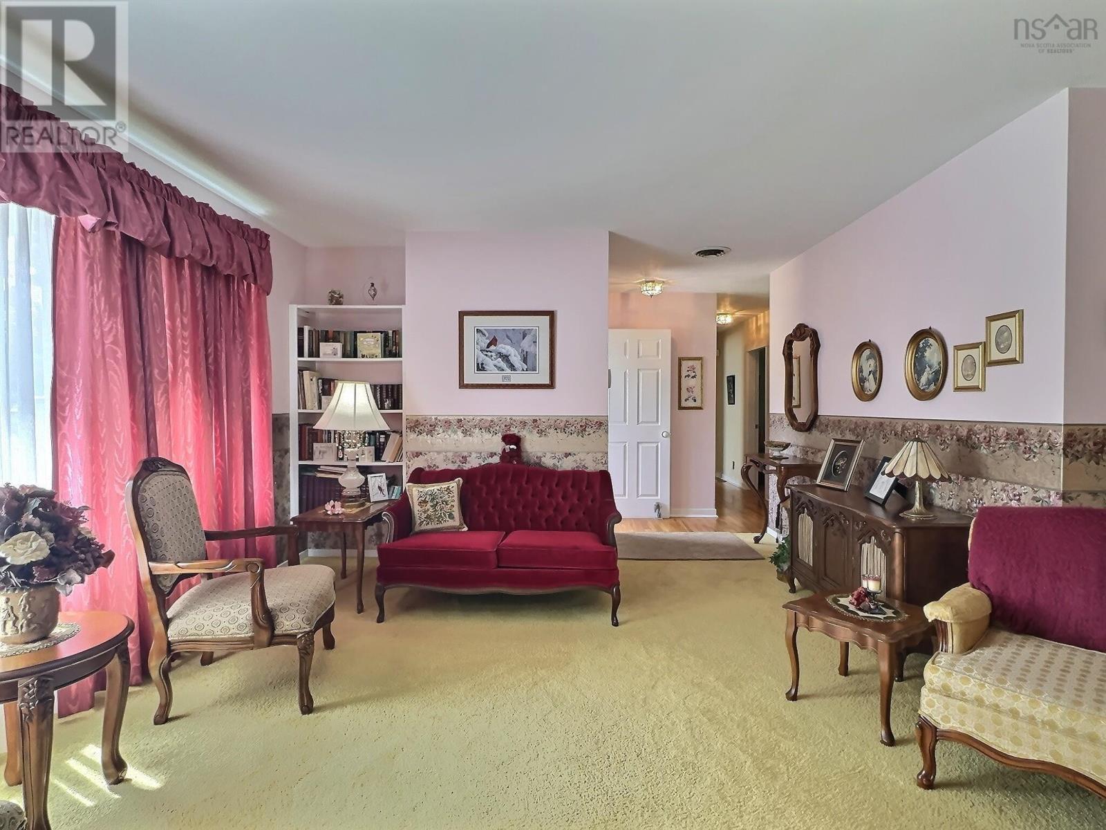 63 Lane Avenue Property Photo 8