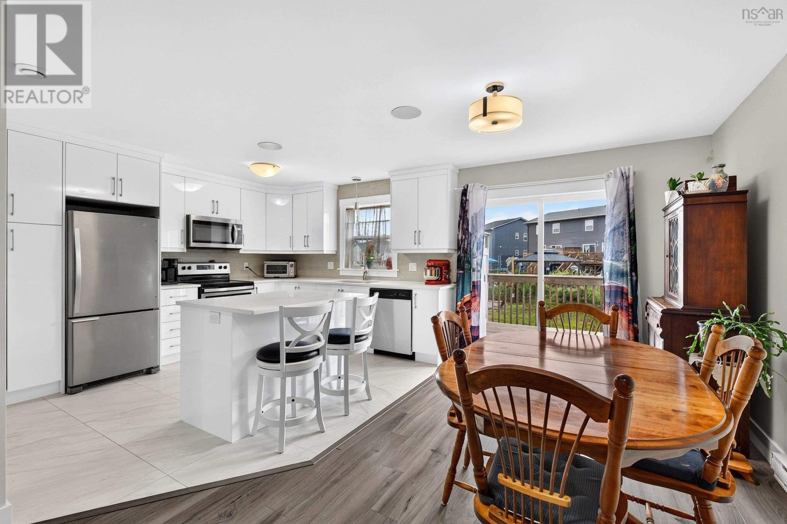 185 Titanium Crescent Property Photo 8