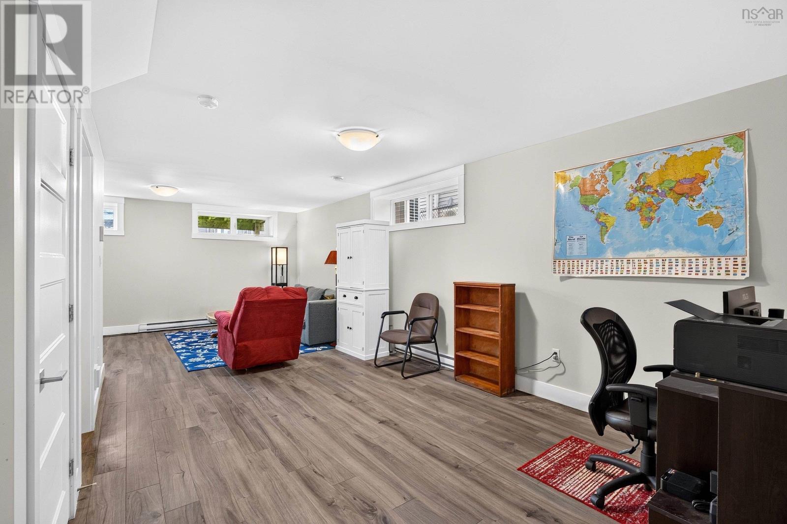 185 Titanium Crescent Property Photo 22