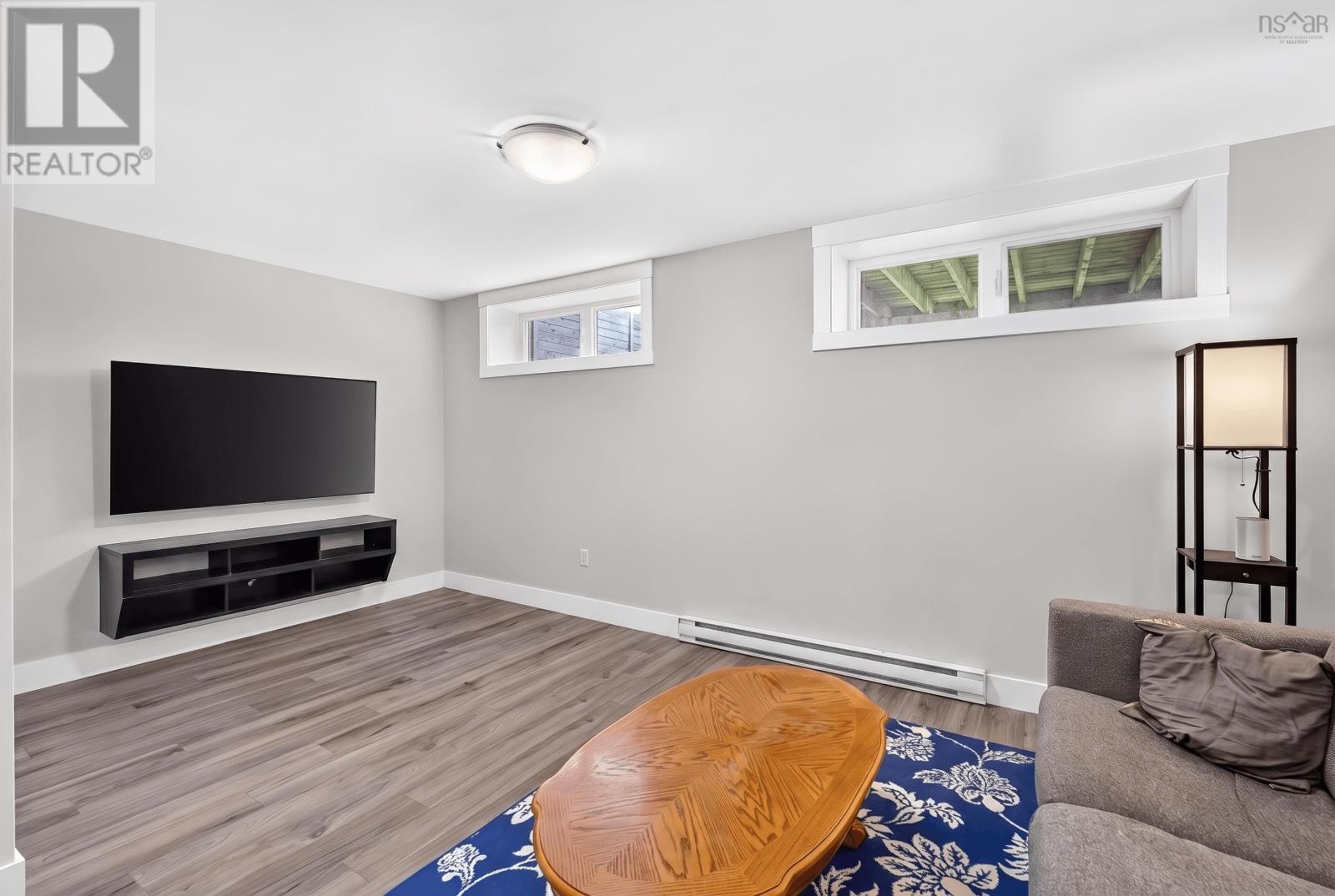 185 Titanium Crescent Property Photo 28