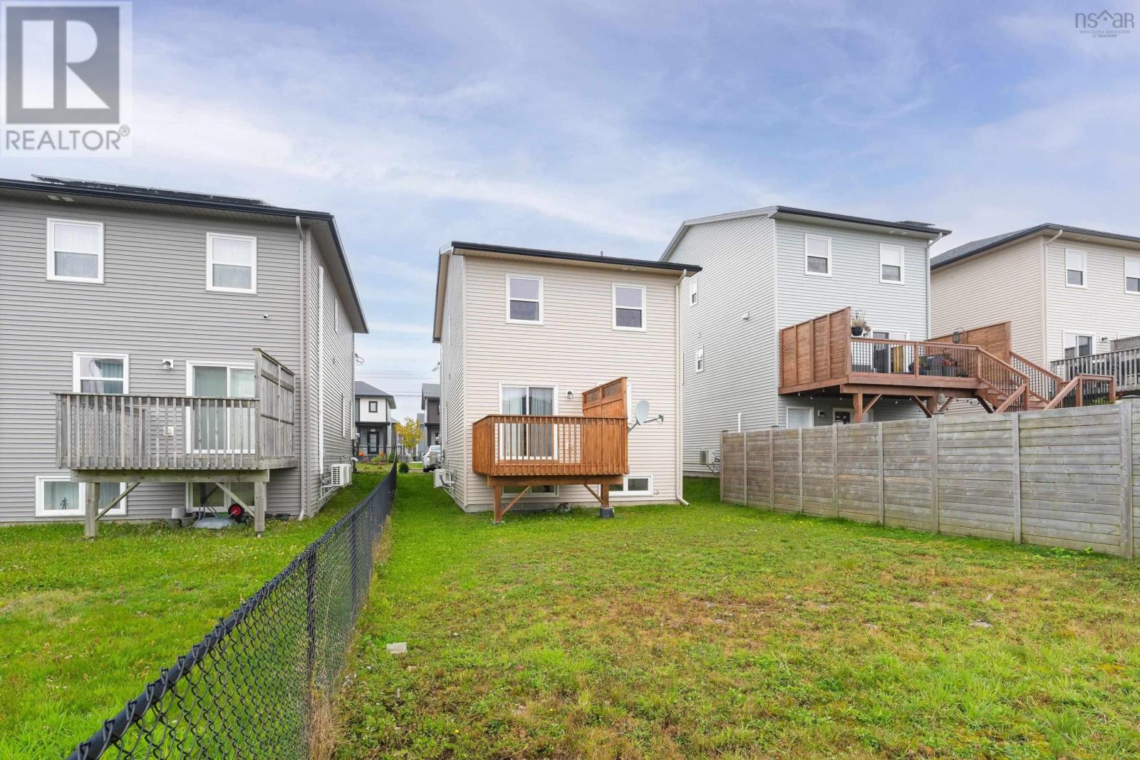 185 Titanium Crescent Property Photo 33