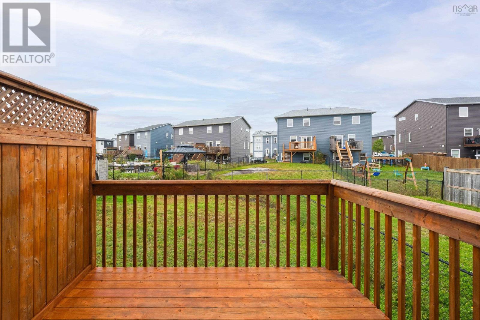 185 Titanium Crescent Property Photo 34