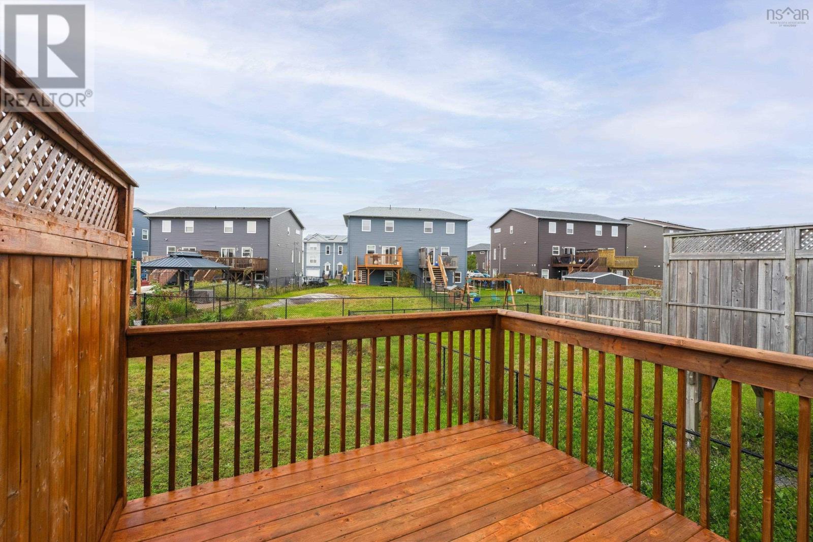 185 Titanium Crescent Property Photo 35