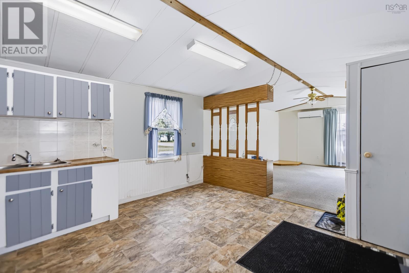 2 Costin Drive Property Photo 6