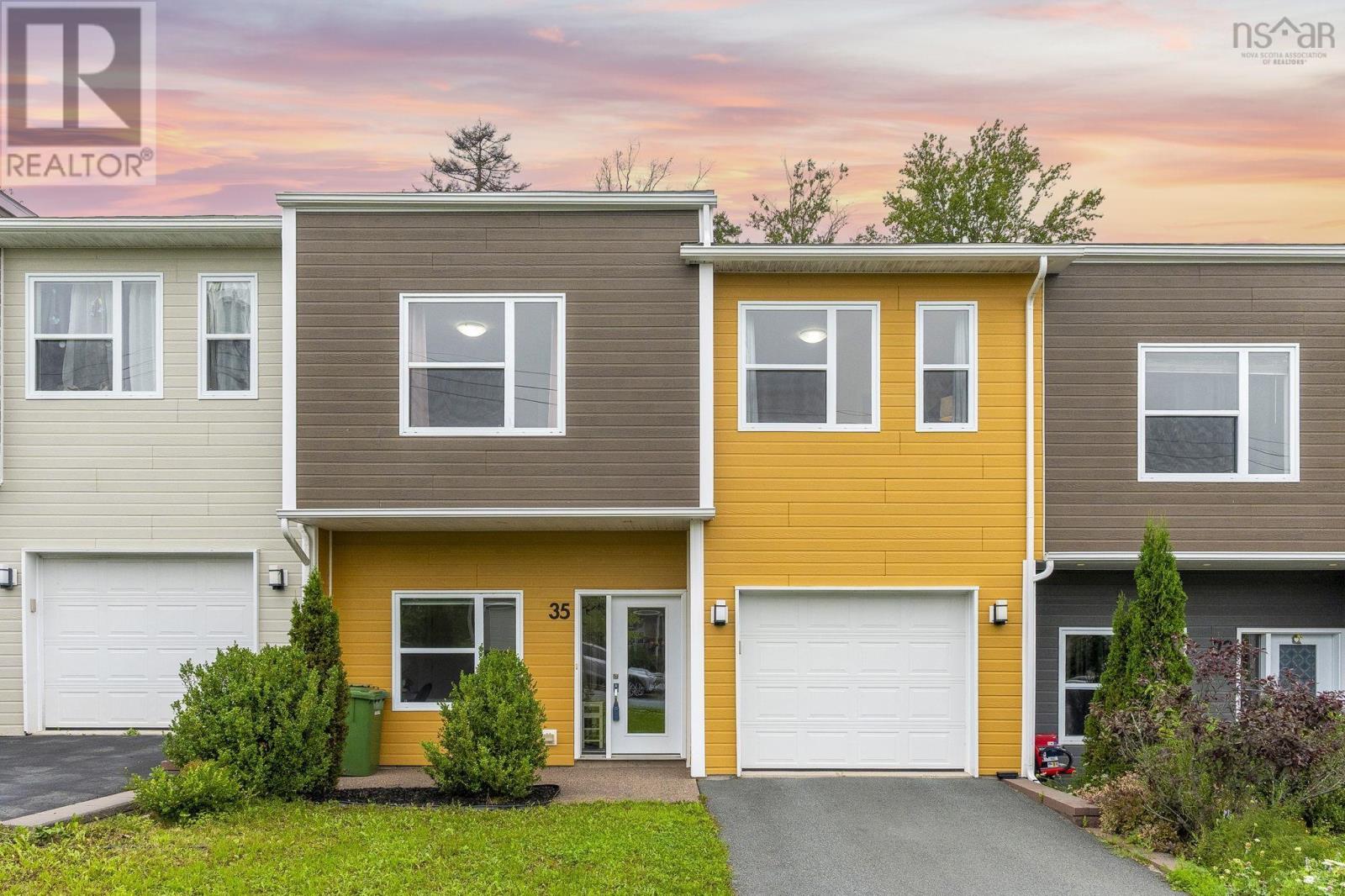 35 Crossfield Ridge