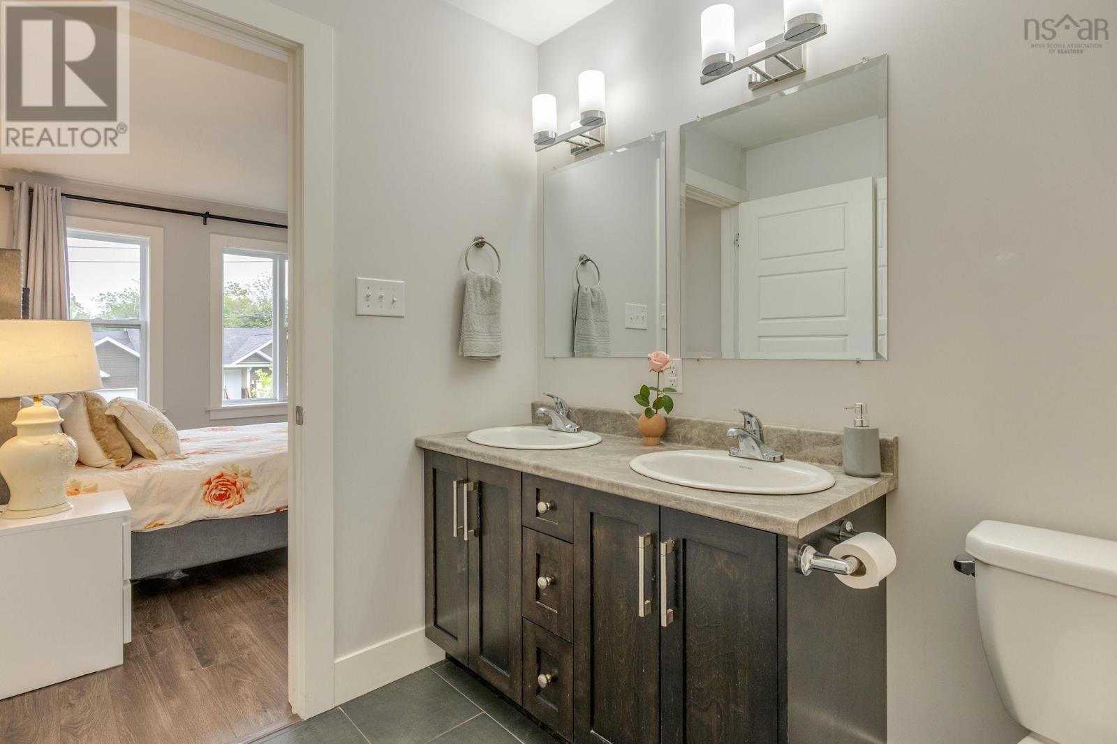 35 Crossfield Ridge Property Photo 42