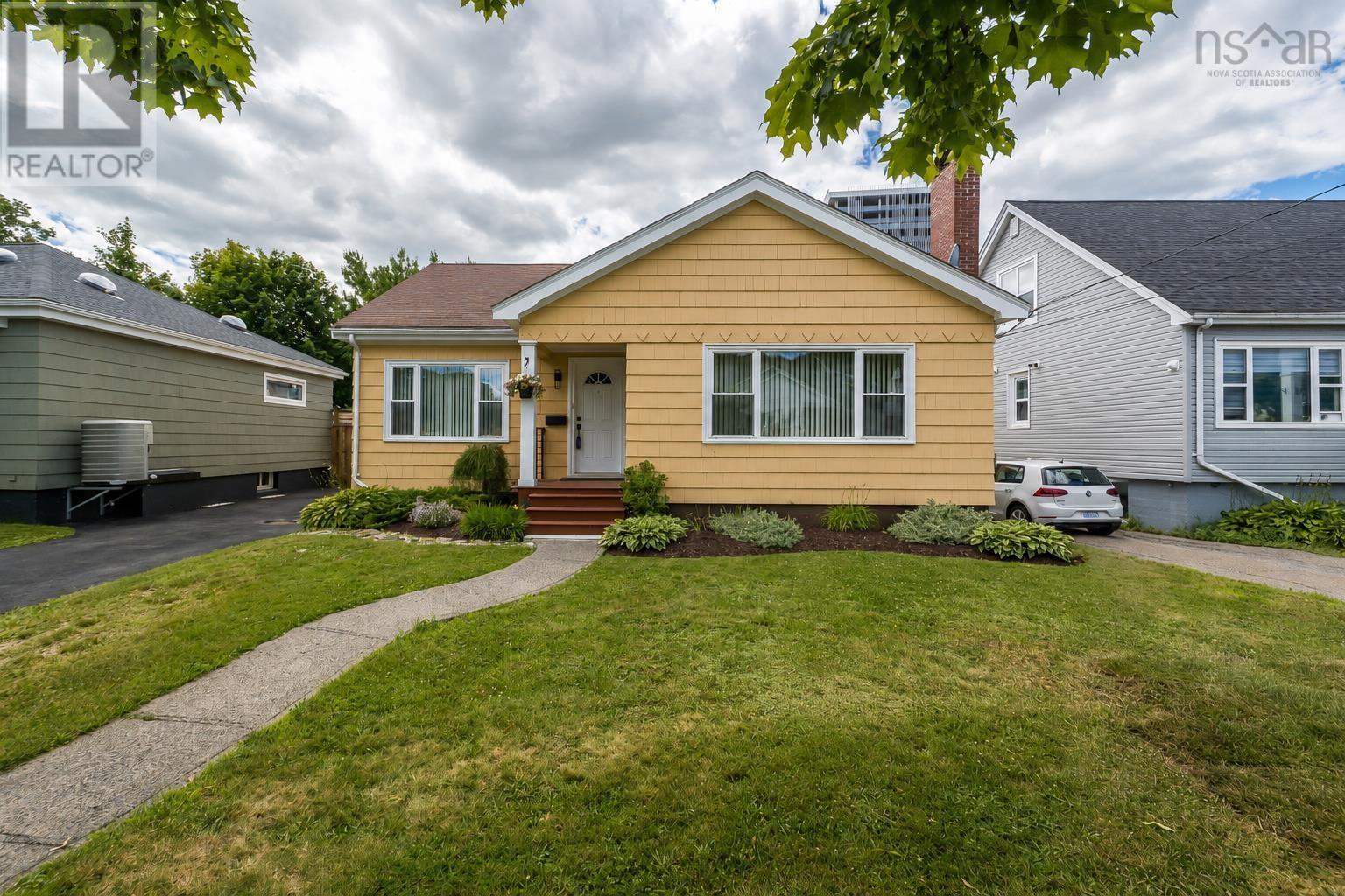 3162 Romans Avenue Property Photo 1