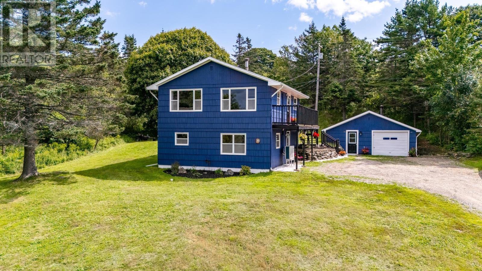 19 Spruce Lane