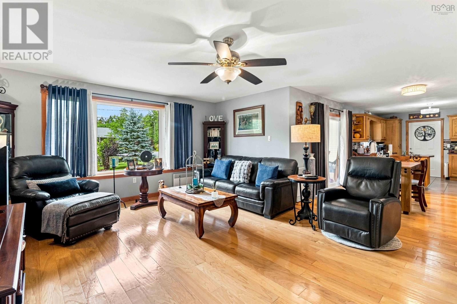 50 Skyridge Drive Property Photo 16