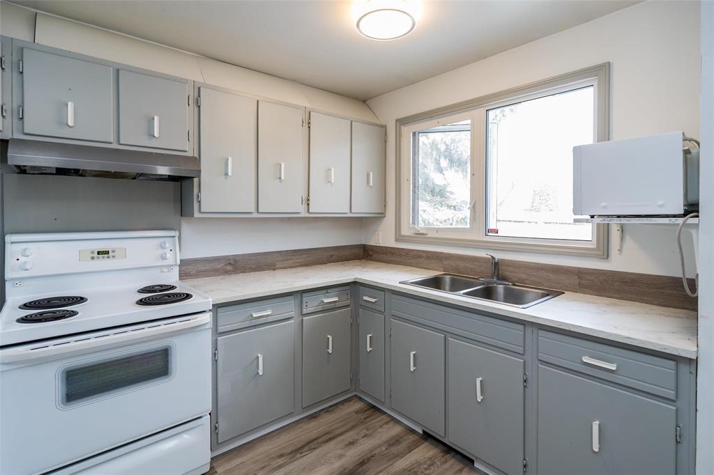 103 Thunder Bay Property Photo 9