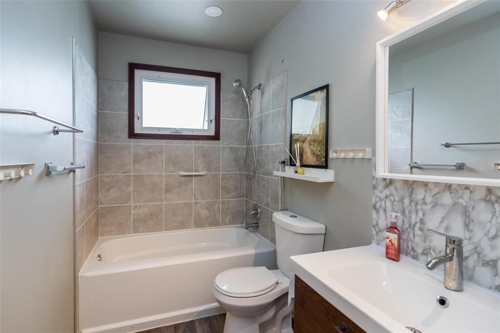 103 Thunder Bay Property Photo 16