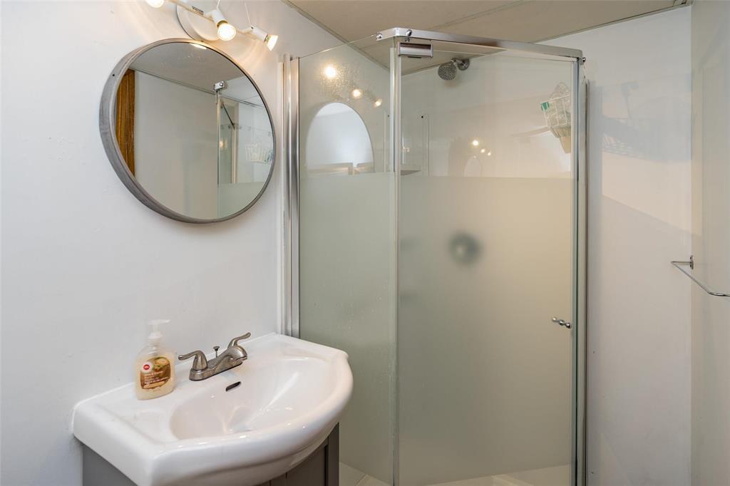 103 Thunder Bay Property Photo 22