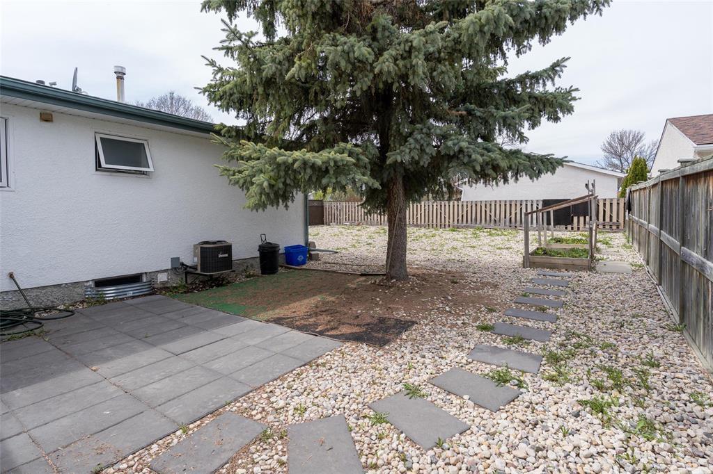 103 Thunder Bay Property Photo 23
