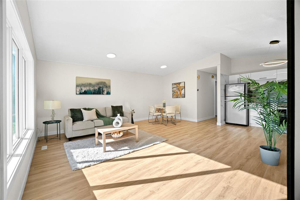 286 Barnham Crescent Property Photo 6