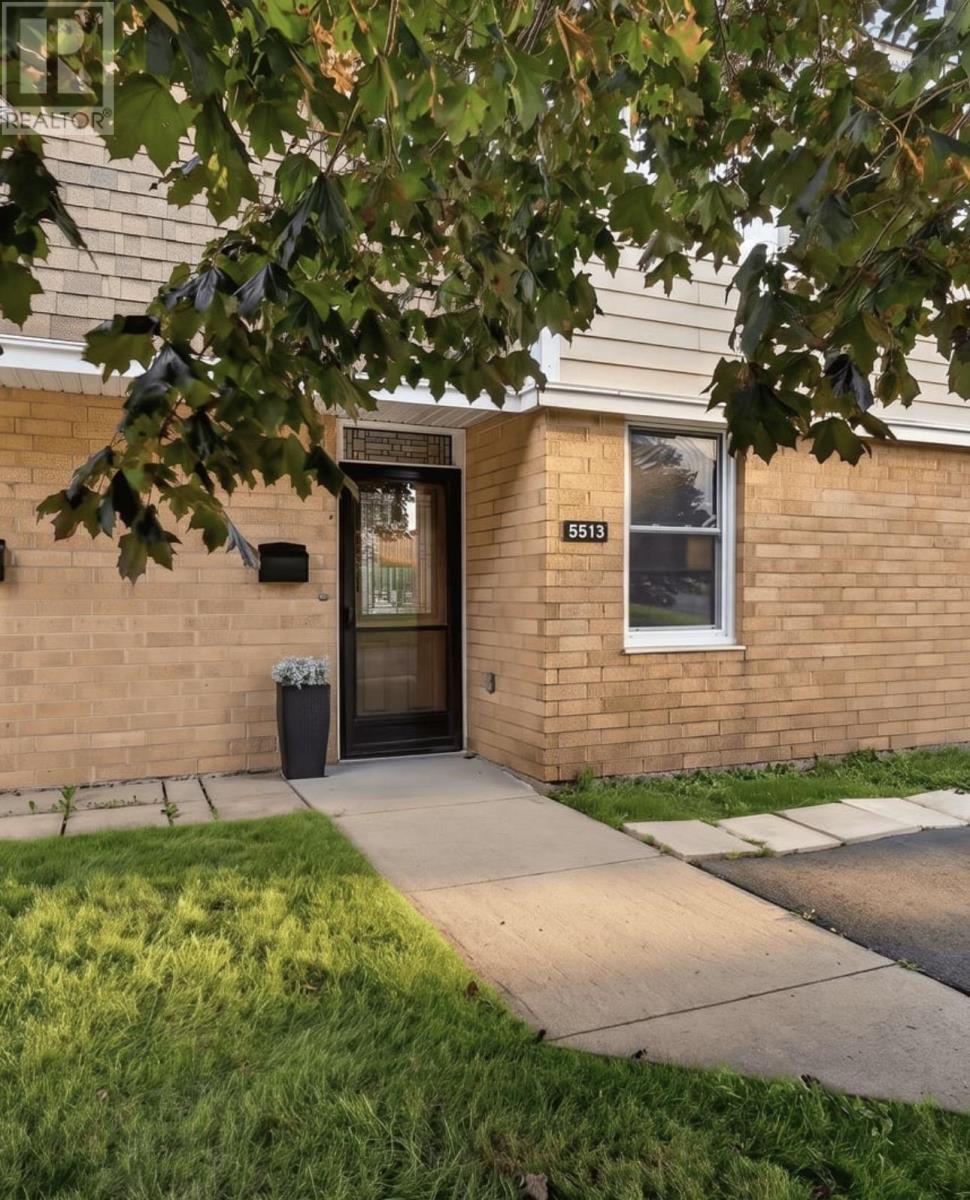 5513 Sentinel Square Property Photo 1