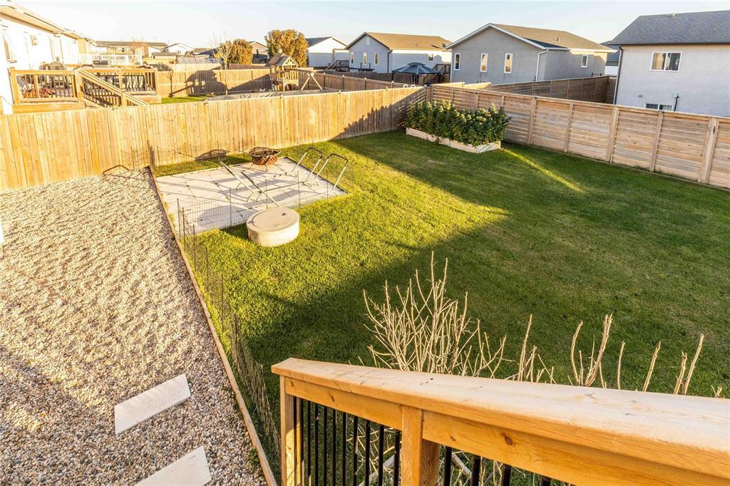 30 Rockridge Crescent Property Photo 2
