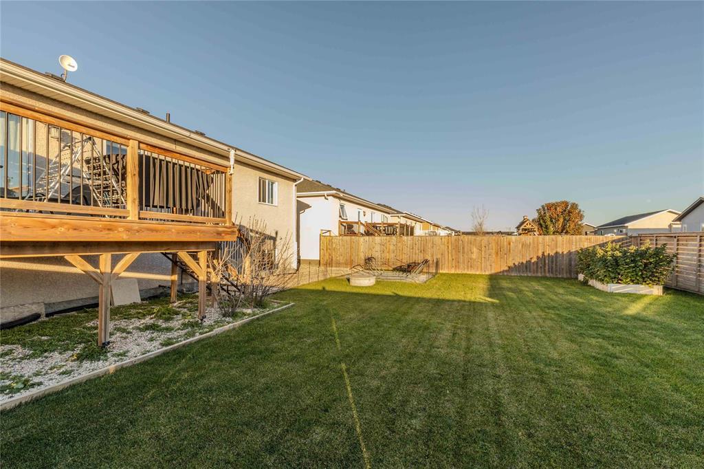 30 Rockridge Crescent Property Photo 4