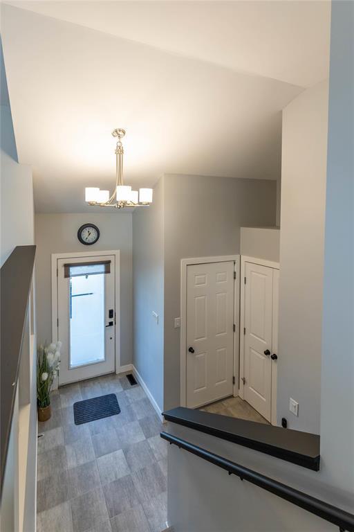 30 Rockridge Crescent Property Photo 5