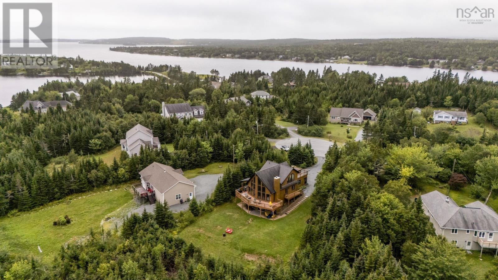 5 Evergreen Crescent