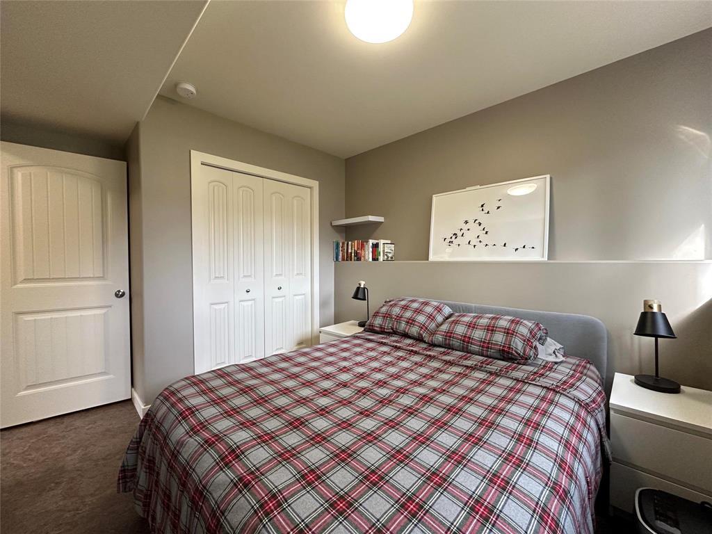 2535 Rosser Avenue Property Photo 23