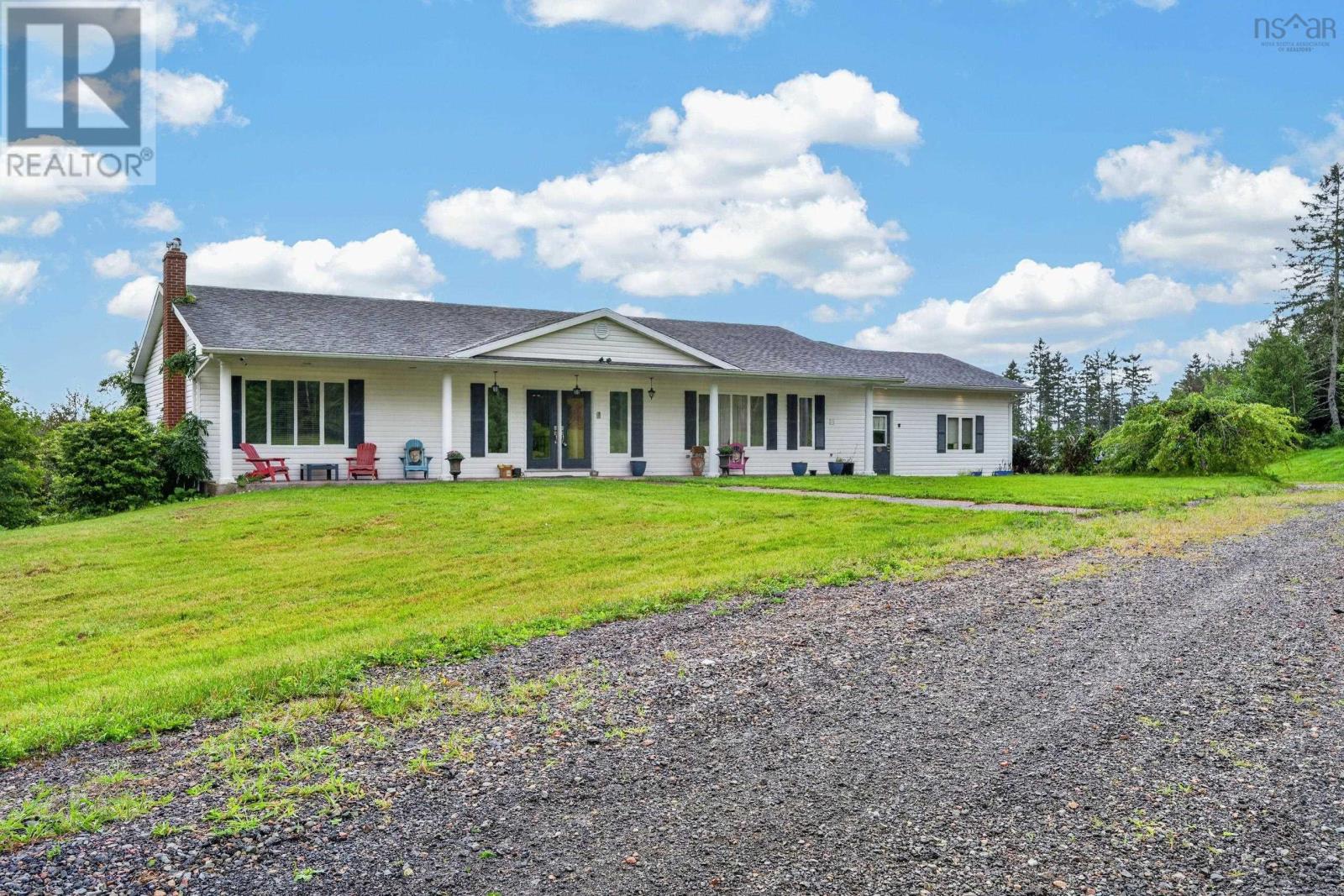 2489 Coxheath Road Property Photo 6