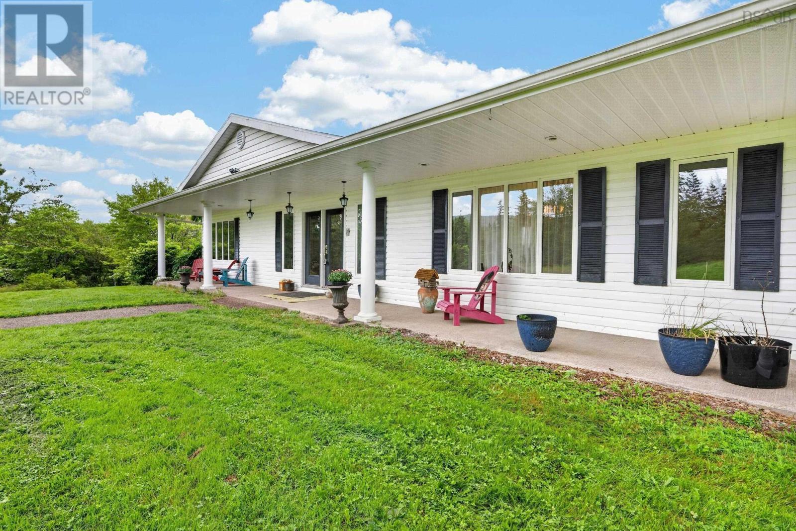 2489 Coxheath Road Property Photo 11