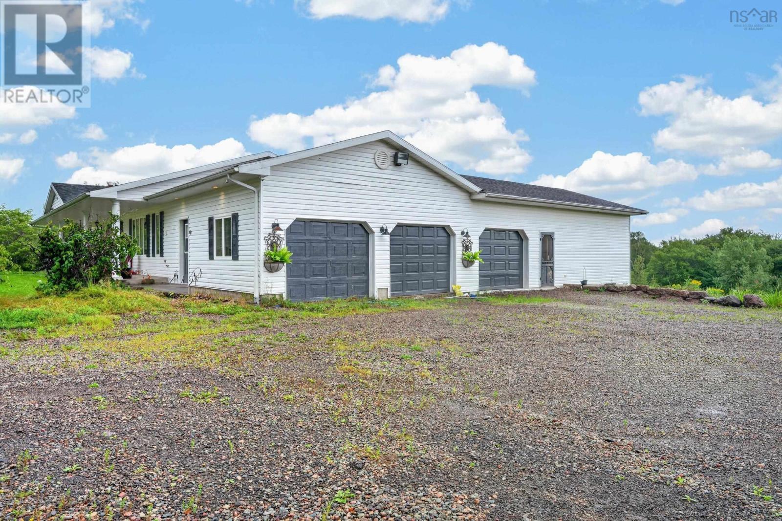 2489 Coxheath Road Property Photo 12
