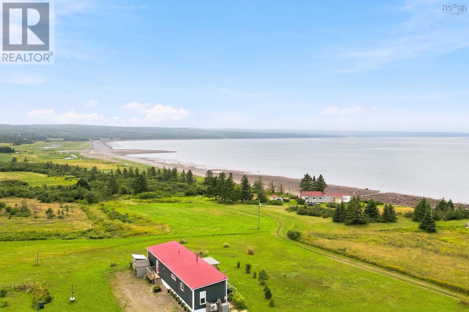 1474 Cape Split Road Property Photo 3