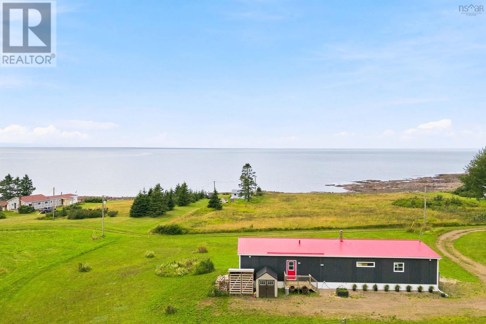 1474 Cape Split Road Property Photo 5