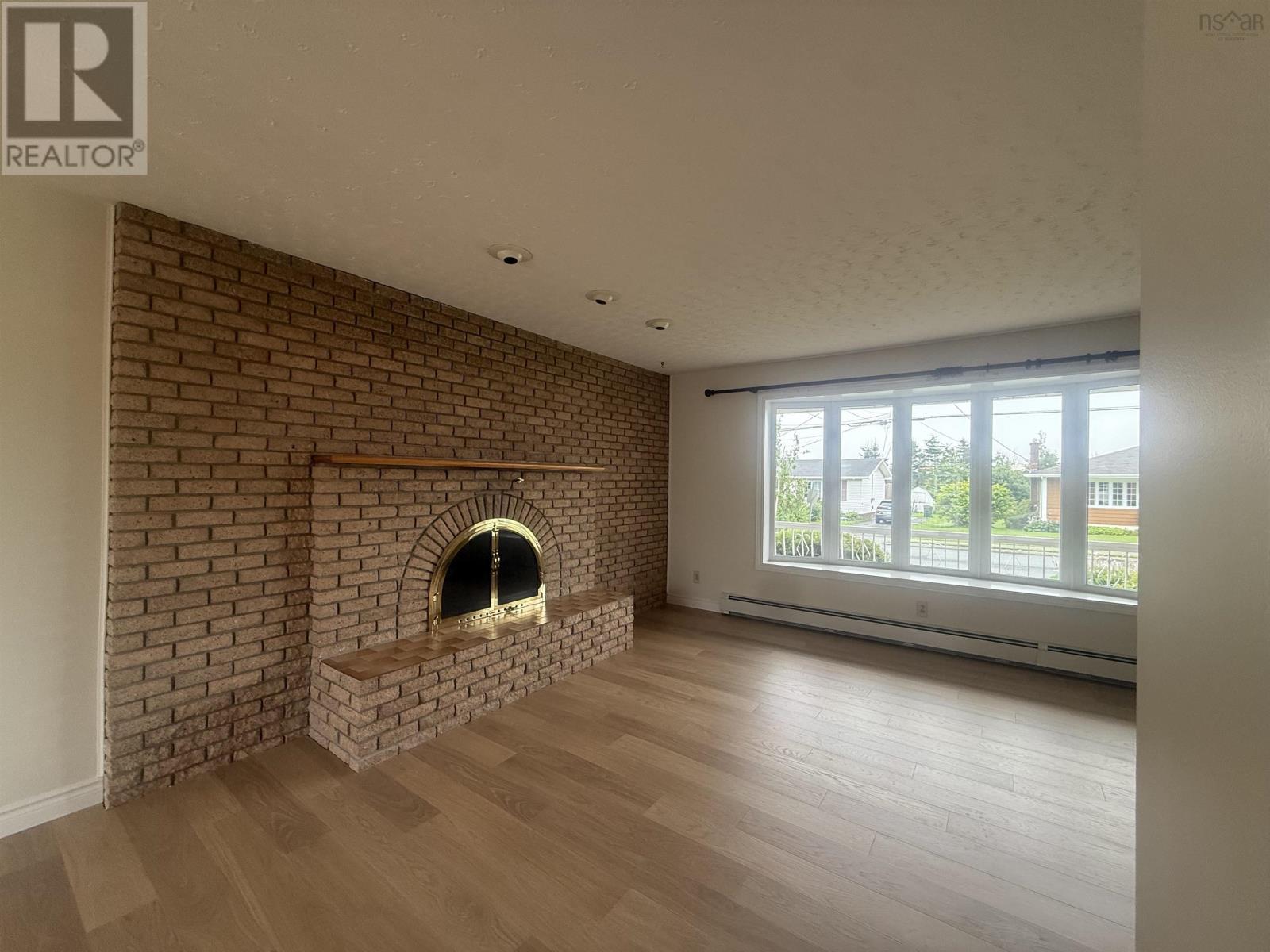 78 Currie St Street Property Photo 4