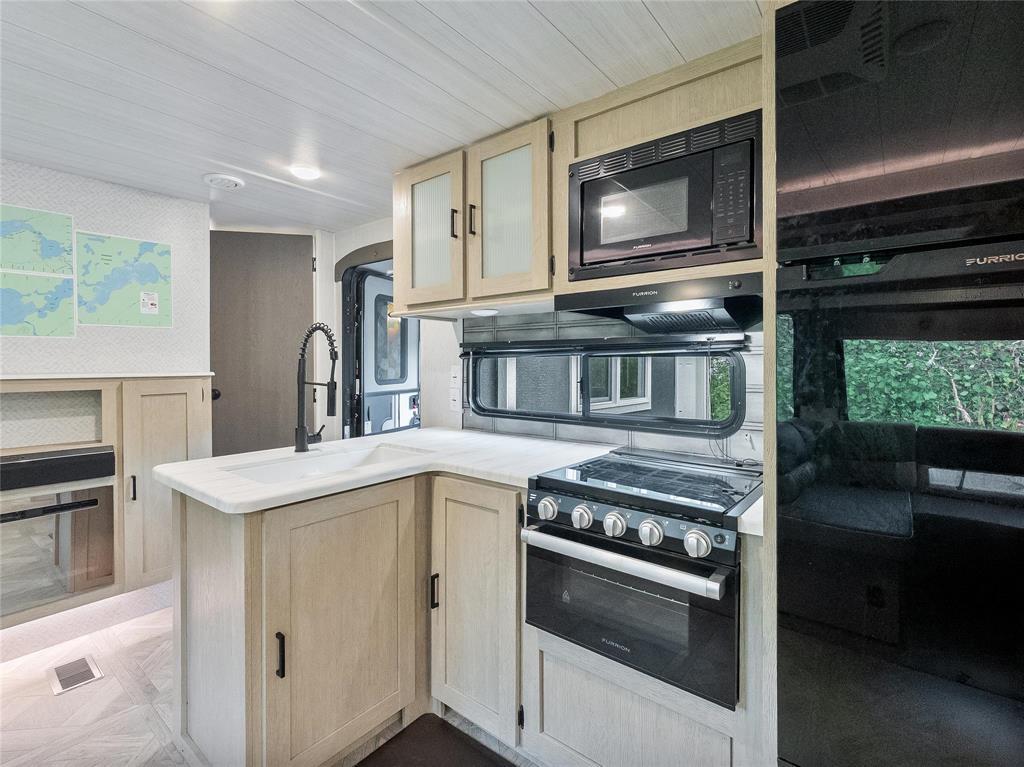 307 Willis Drive Property Photo 18