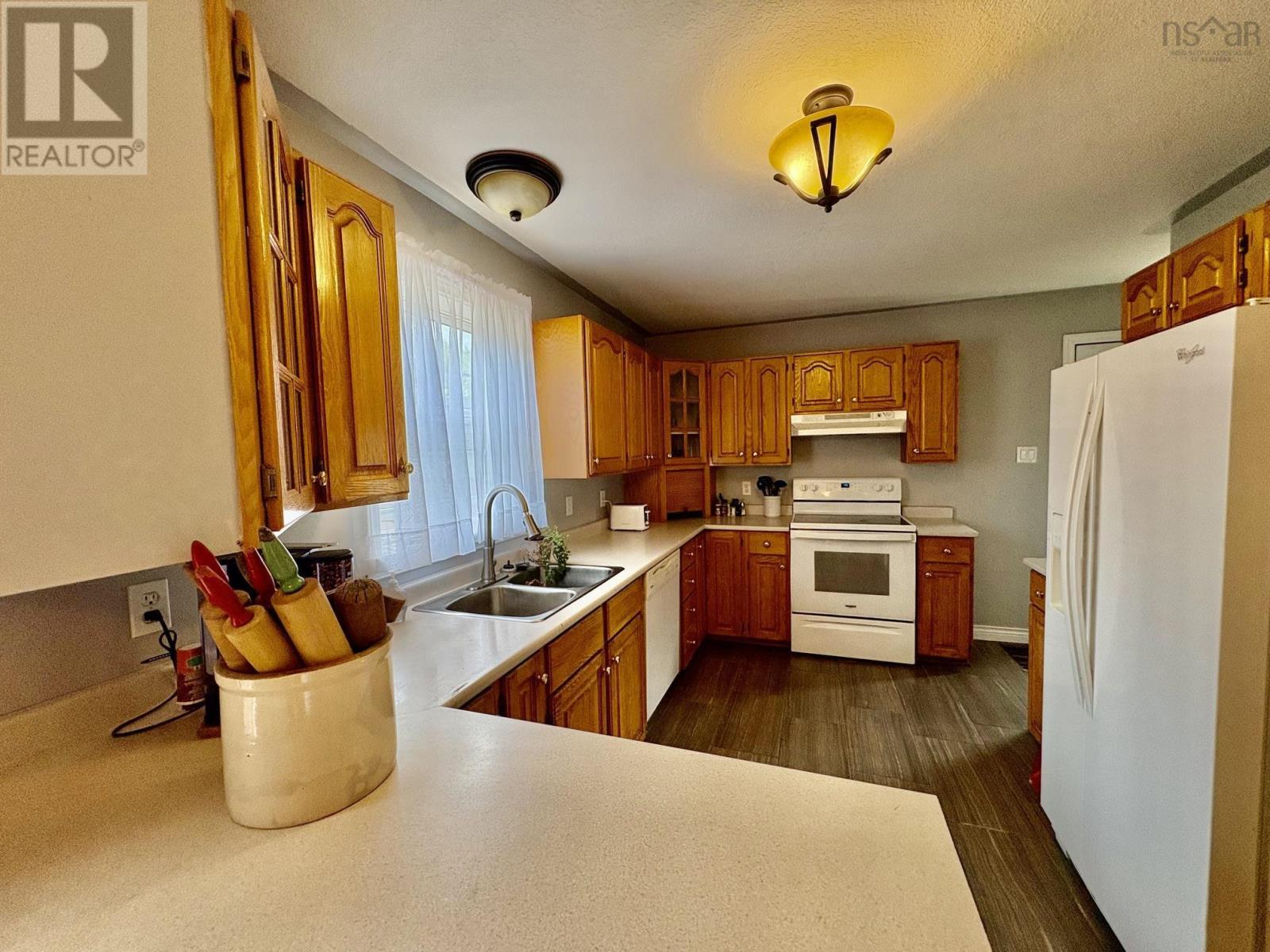 14536 Highway 1 Property Photo 8