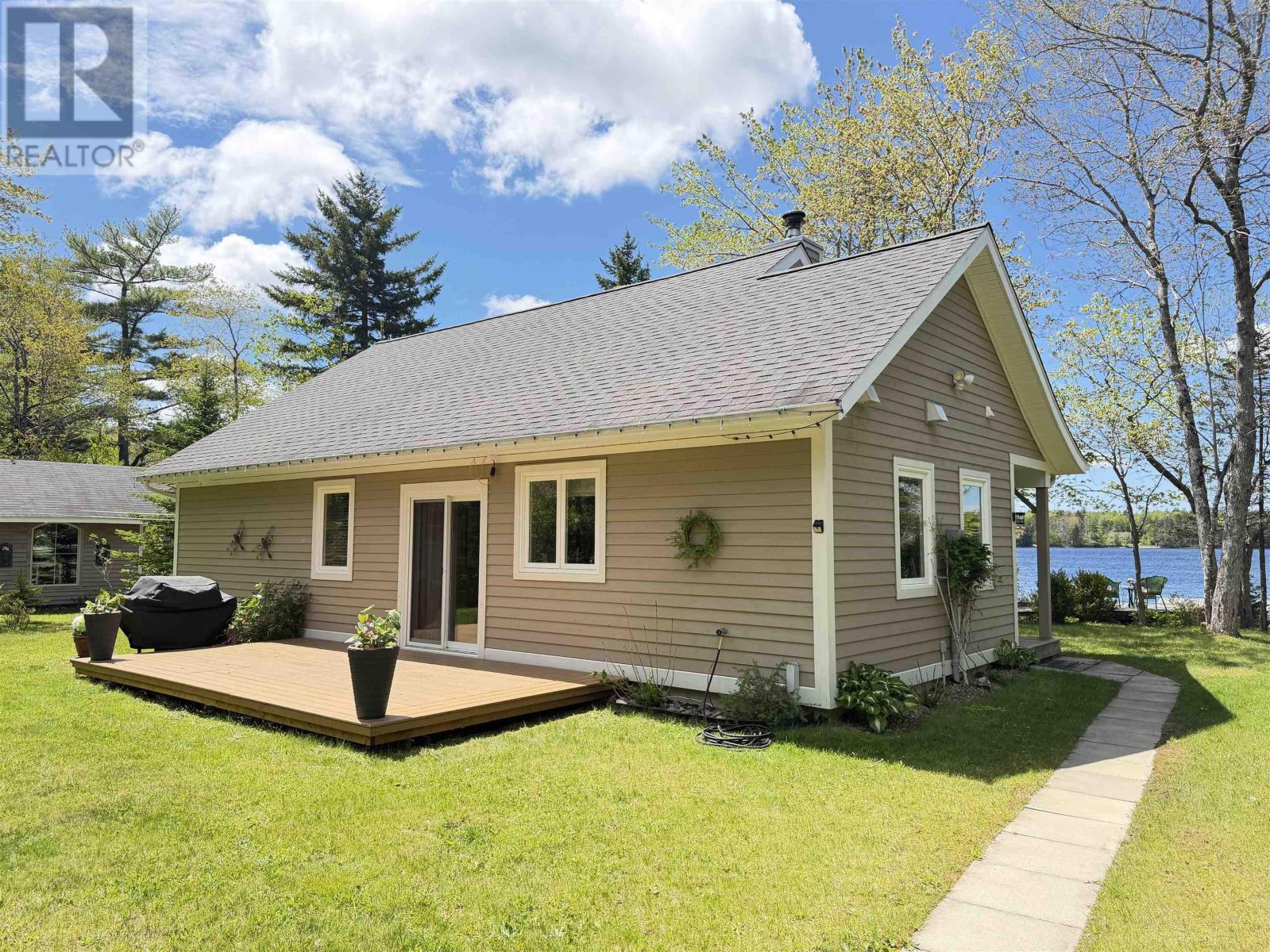 137 Beaver Point Road Photo de la propriété 1