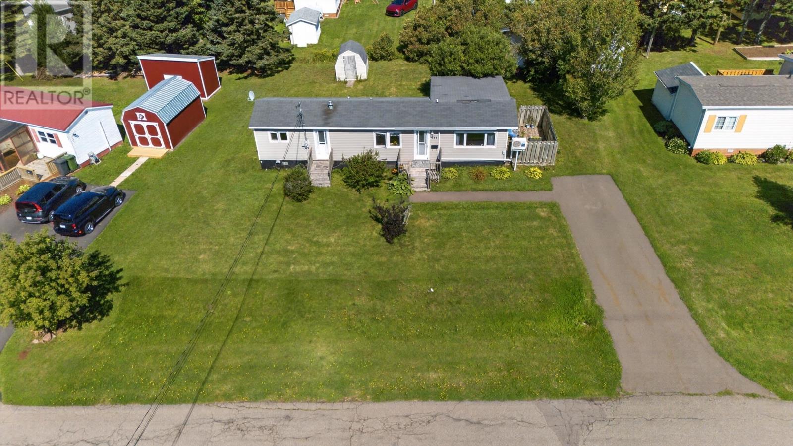 741 Starling Street Property Photo 4