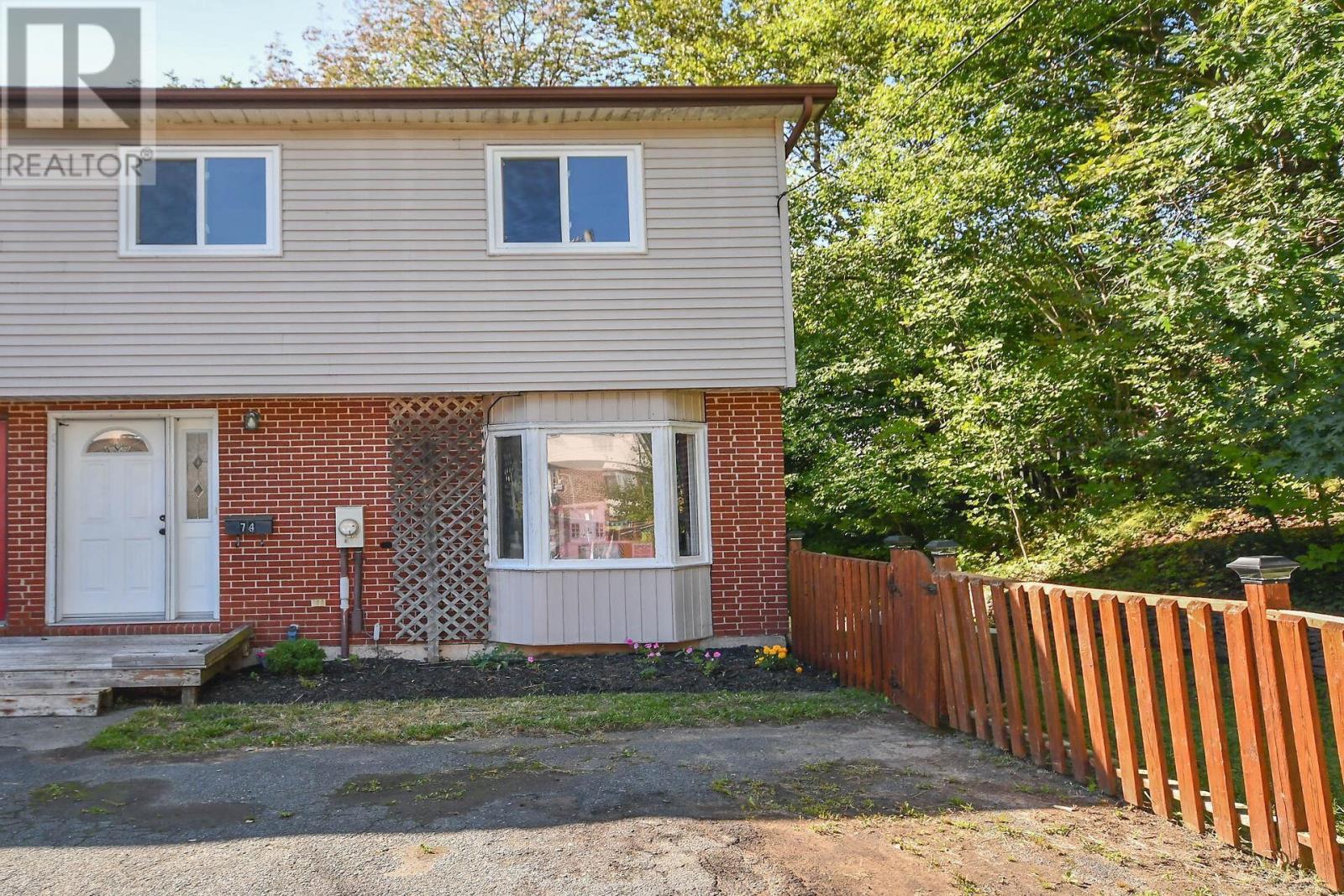74 Matador Court Property Photo 1