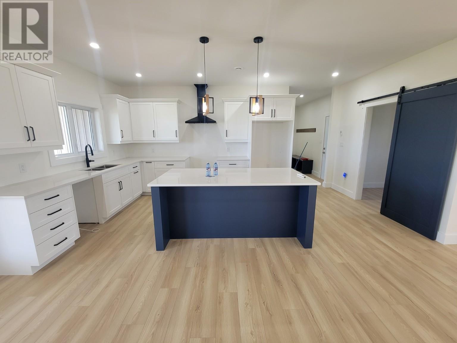 50 Jaynes Way Property Photo 6