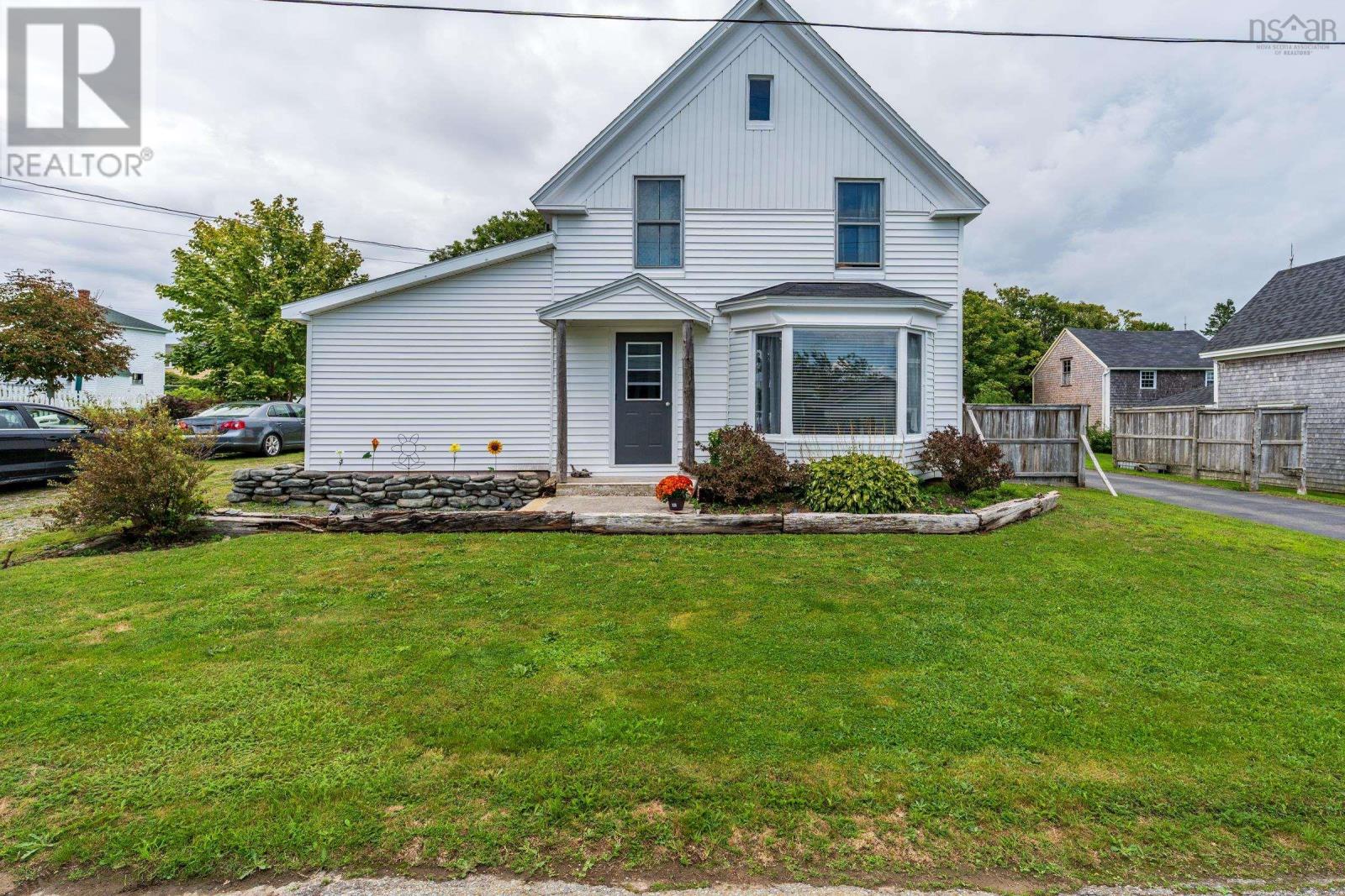21 Charles Street Property Photo 1