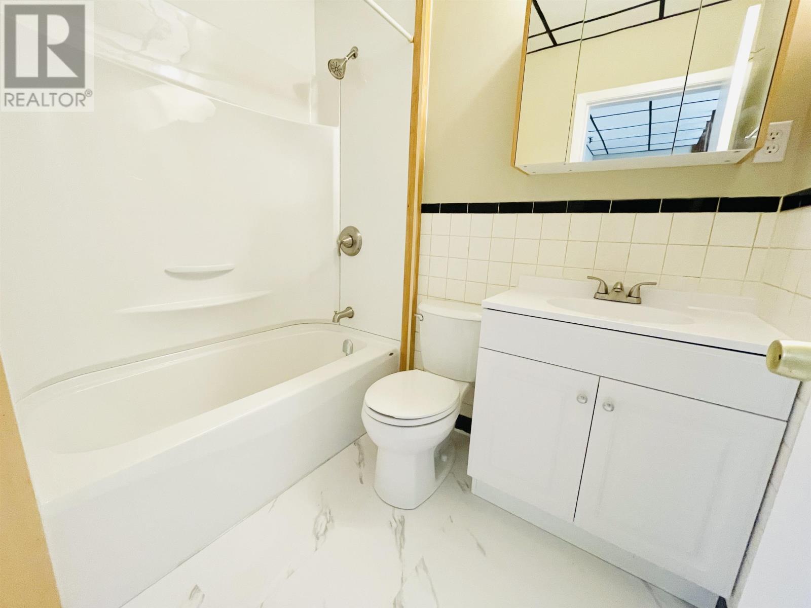 227-239 Water Street Property Photo 11