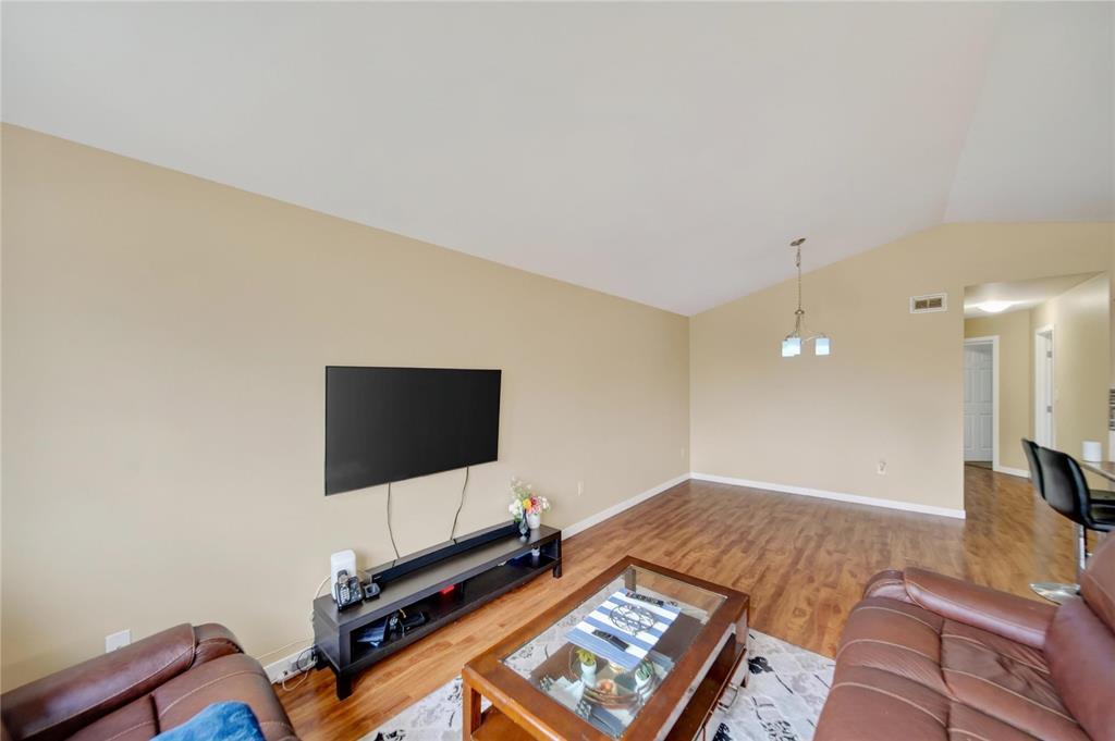 62 La Porte Drive Property Photo 16