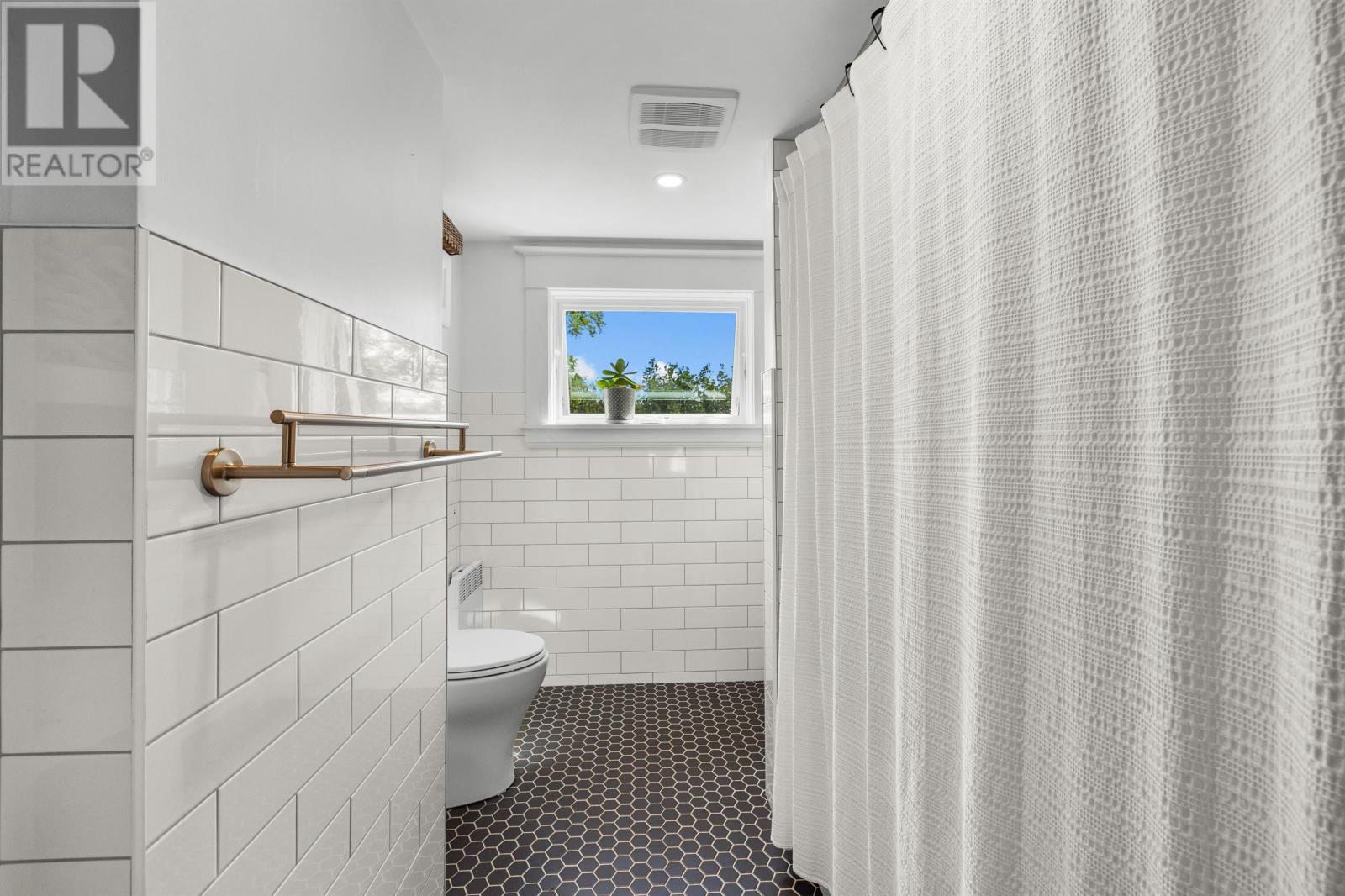 60 North River Road Property Photo 35