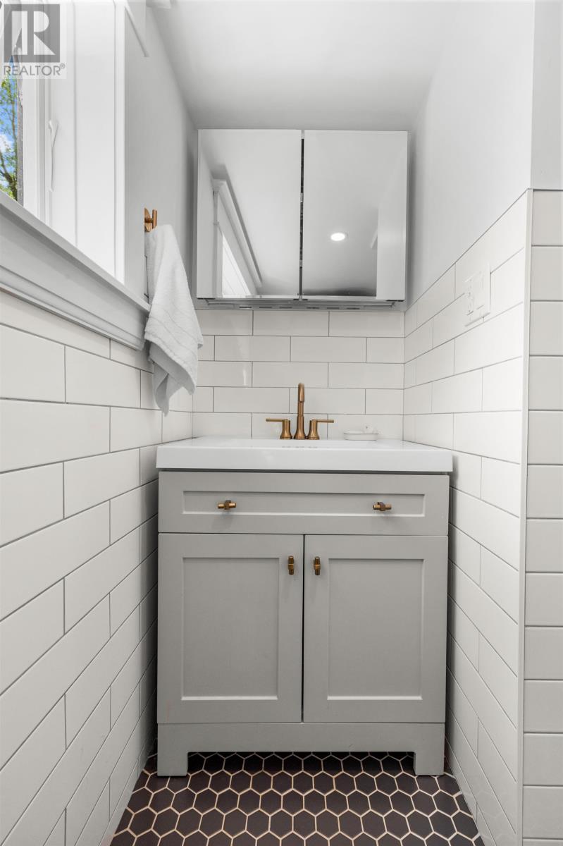 60 North River Road Property Photo 36