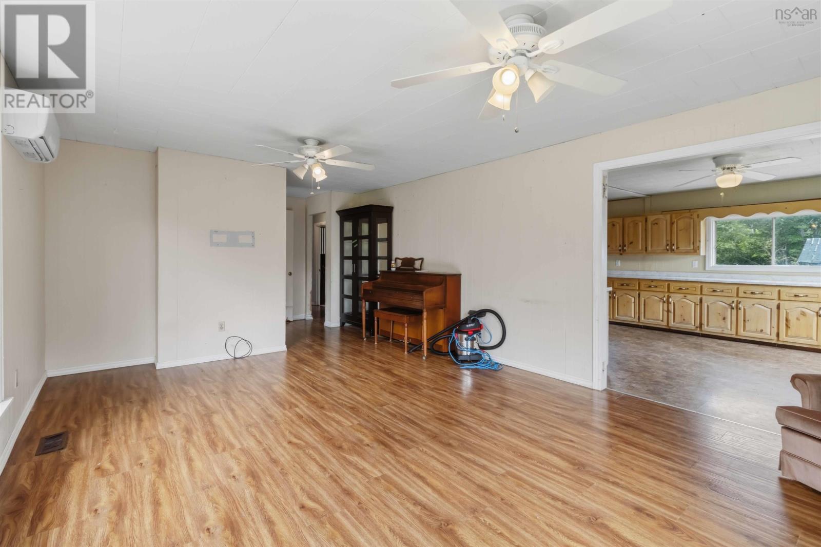9490 Highway 8 Property Photo 8