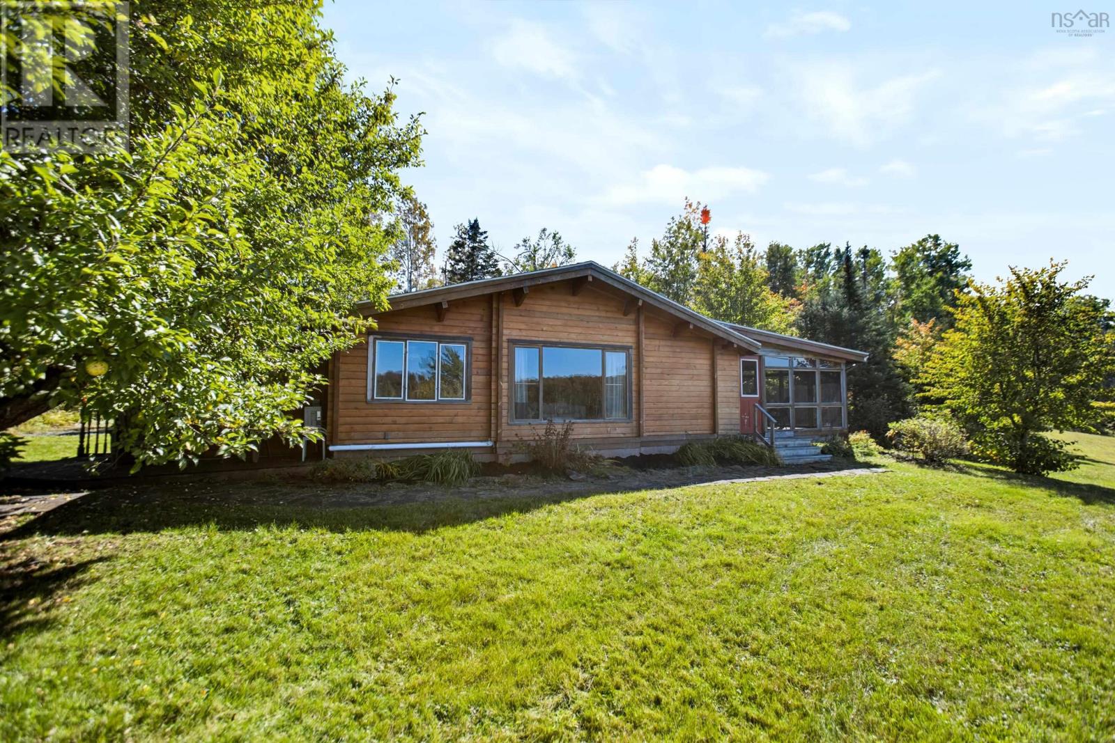 8565 Highway 321 Property Photo 1
