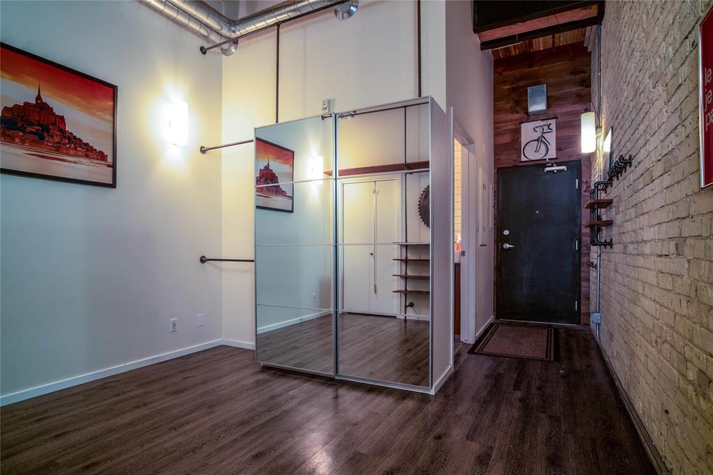 211 132 James Avenue Property Photo 12