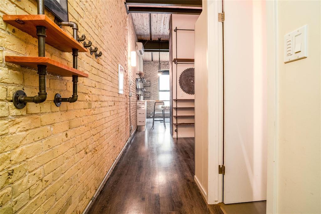 211 132 James Avenue Property Photo 15