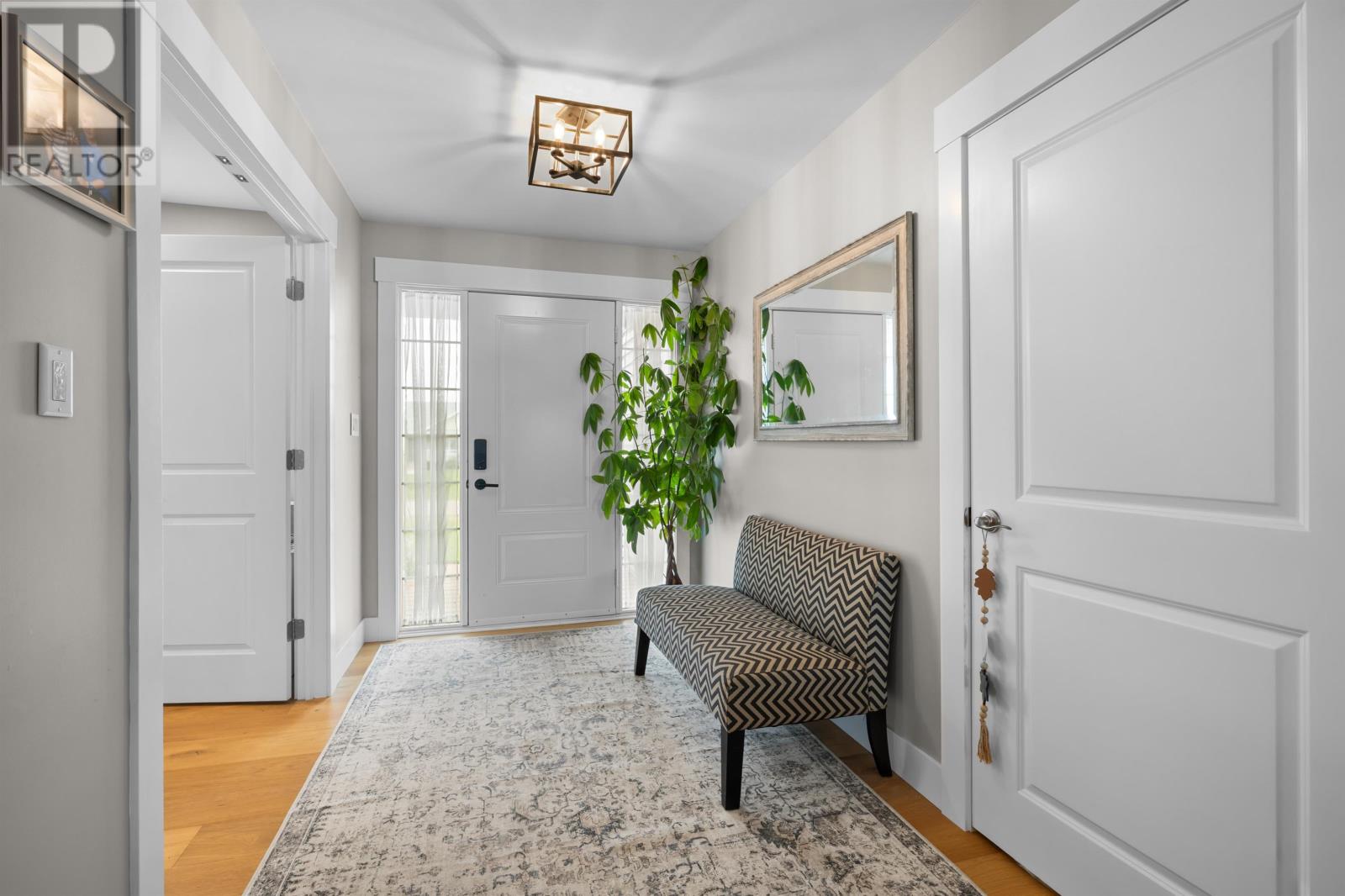 31 Lantern Crescent Property Photo 8